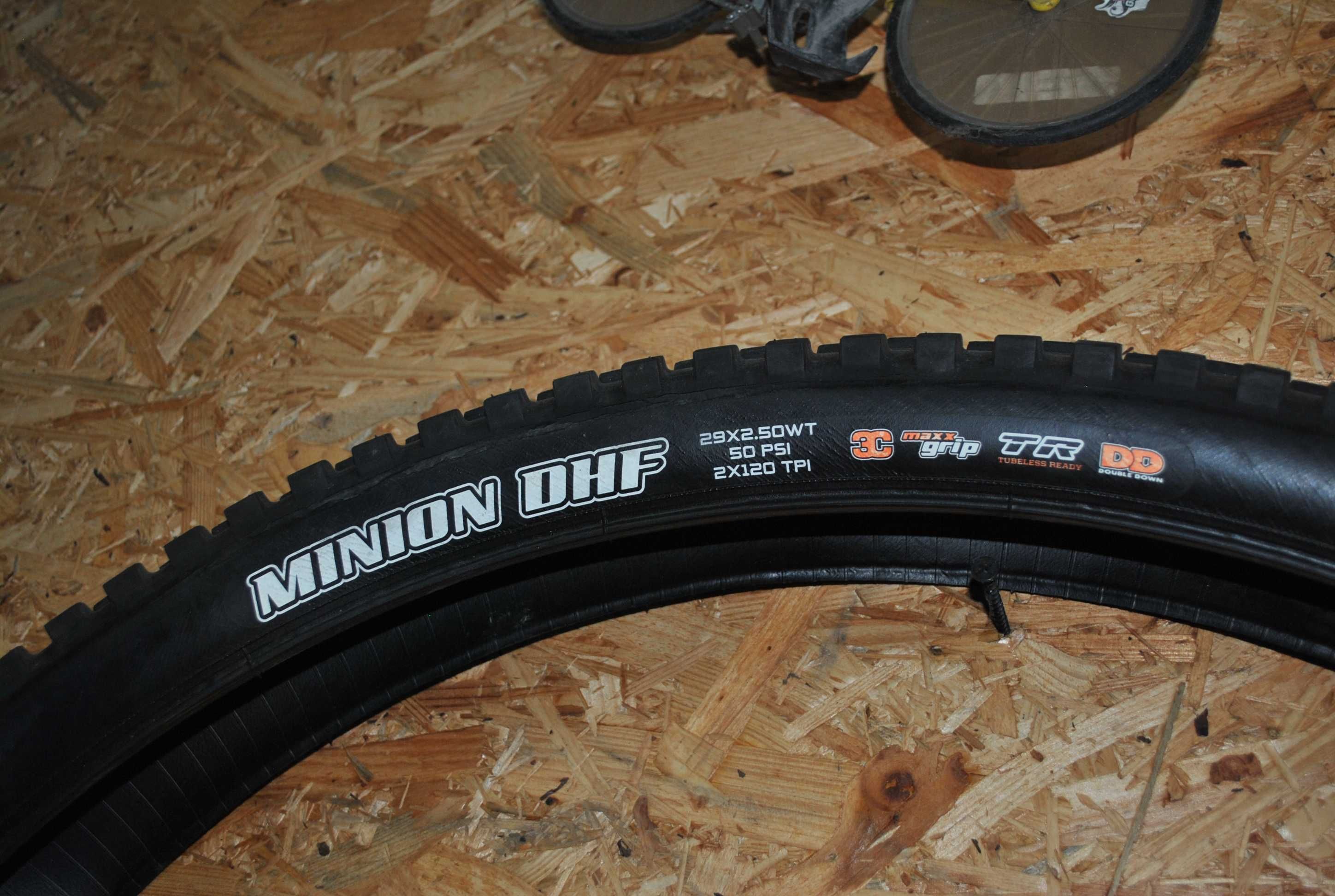 Opona Maxxis minion dhf 29x2.5 3c maxgrip tr DD