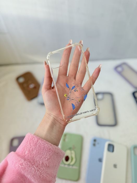 Чохли на Айфон 11