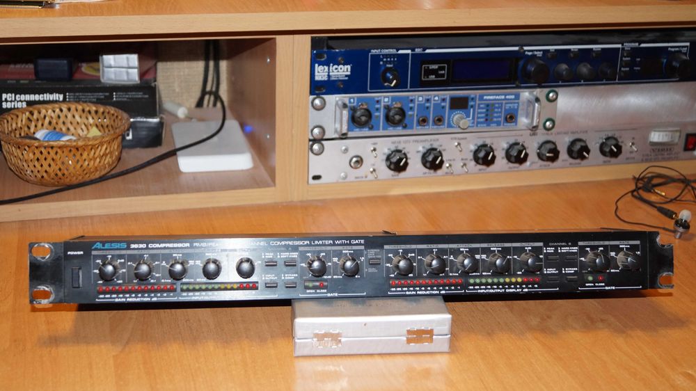 Компрессор / Гейт Alesis 3630