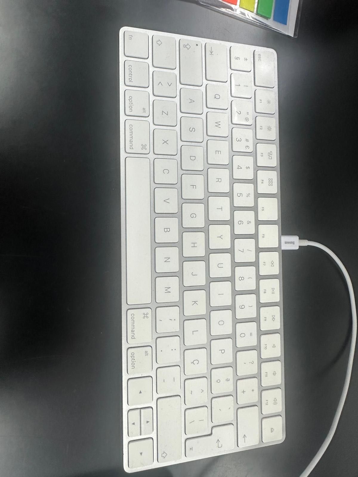 Macbook (teclado & rato incluso)