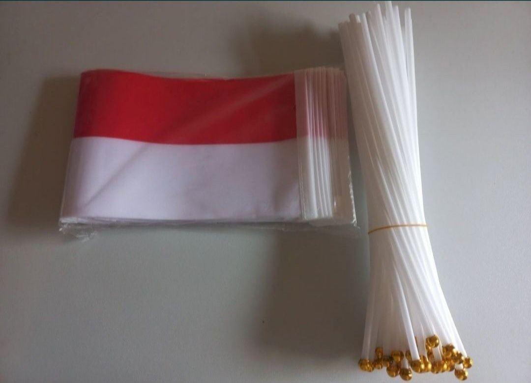Chorągiewki ,flagi z materiału,biało-czerwone