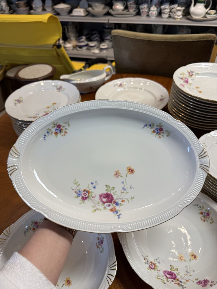 Stary serwis  obiadowy zestaw porcelanowy Chodzież kwiaty 1422