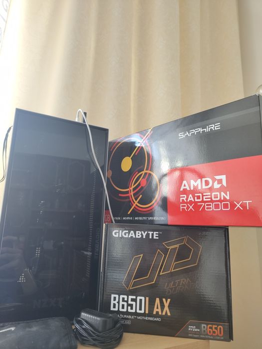 Komputer gamingowy sff ryzen 7 7700 RX 7800xt