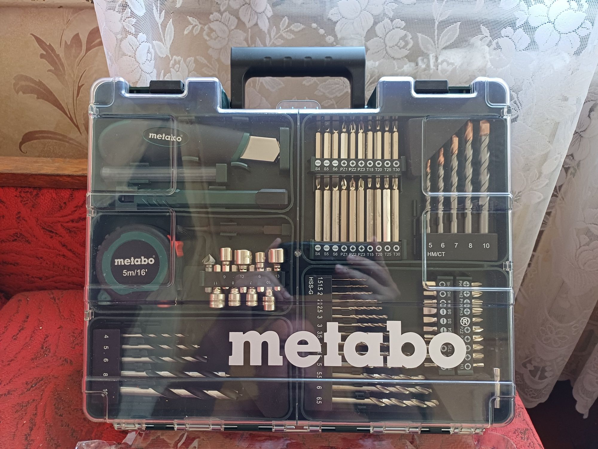 Дрель metabo, в наборе.