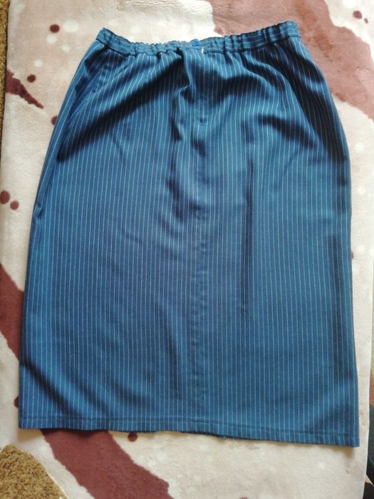 Юбка демисезонная, синяя в полоску, 58-60 размер