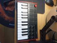 Keyboard Akai MPK mini