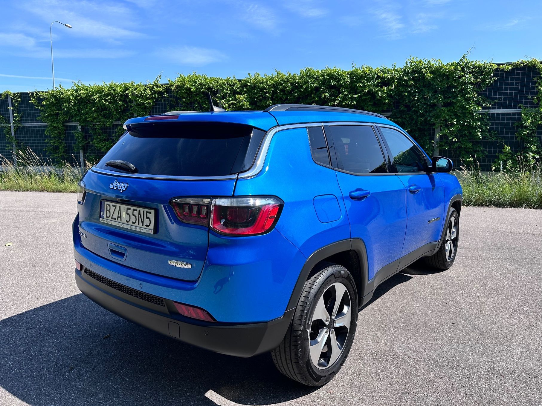 Jeep Compass 2.4 185KM 4x4 bogate wyposażenie
