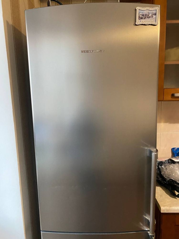 Холодильник Vestfrost VF 200 MX