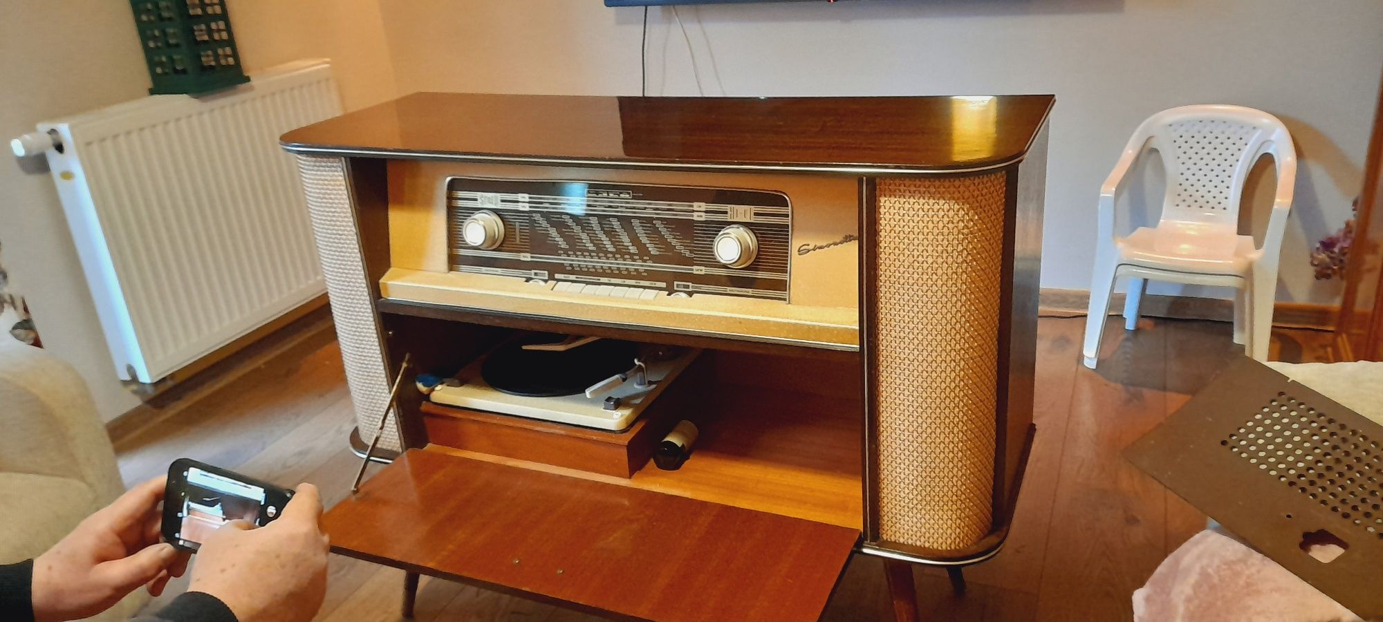 Piękne, stare radio lampowe Simonetta Quelle z 1963 roku