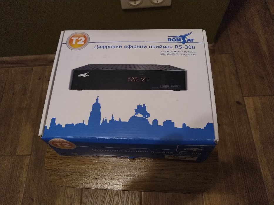 TV - ресівер DVB-T2 Romsat RS-300