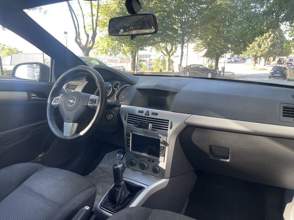 Opel Astra GTC 1.3 CDTI 90 CV
