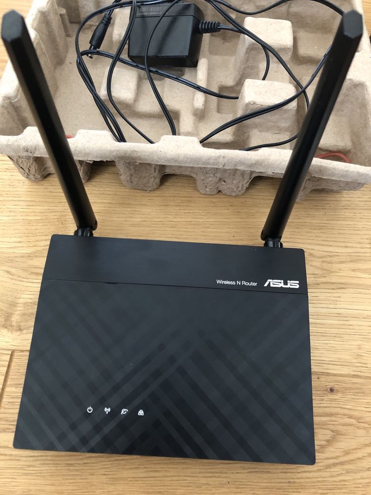 Router Asus RT-N12+