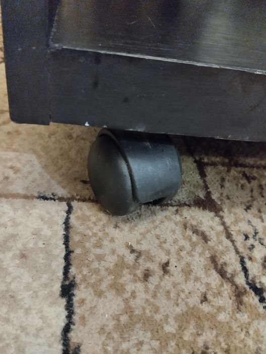 Журнальний столик