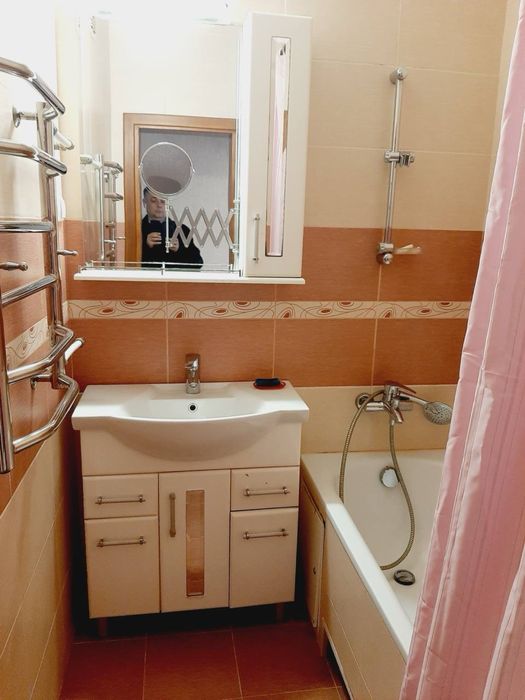 3 кімнатна квартира Рекордна / р-н Будинку меблів БК "Стікон"