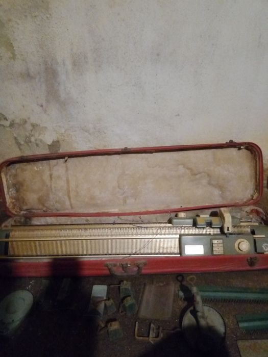 Máquina de tricotar Singer em cobre