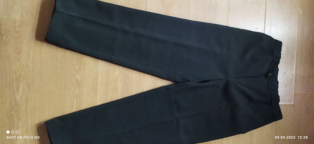 Костюм и брюки б/у.