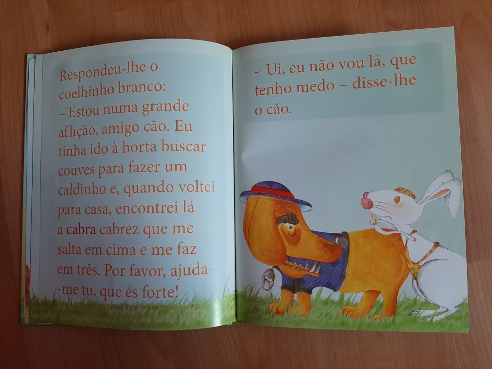 Livro "O Coelhinho Branco", de António Torrado