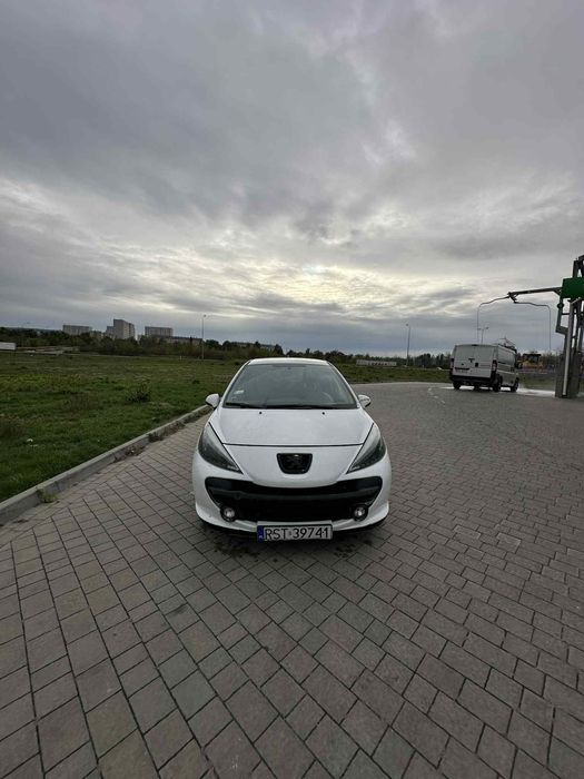 Peugeot 1.6T  2009 rok