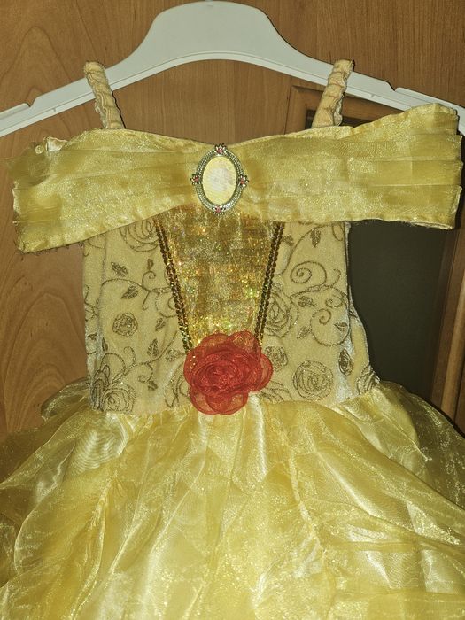 Платье Принцесса Белль на 4 года.
