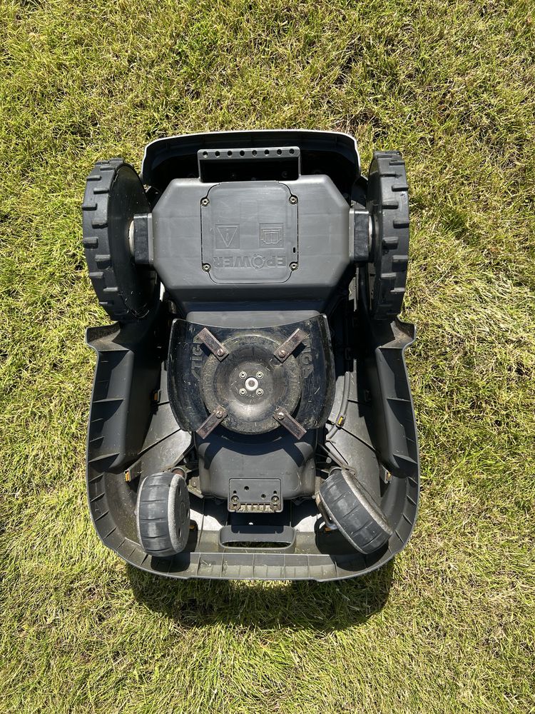 Robot koszący Stiga 1200 m2