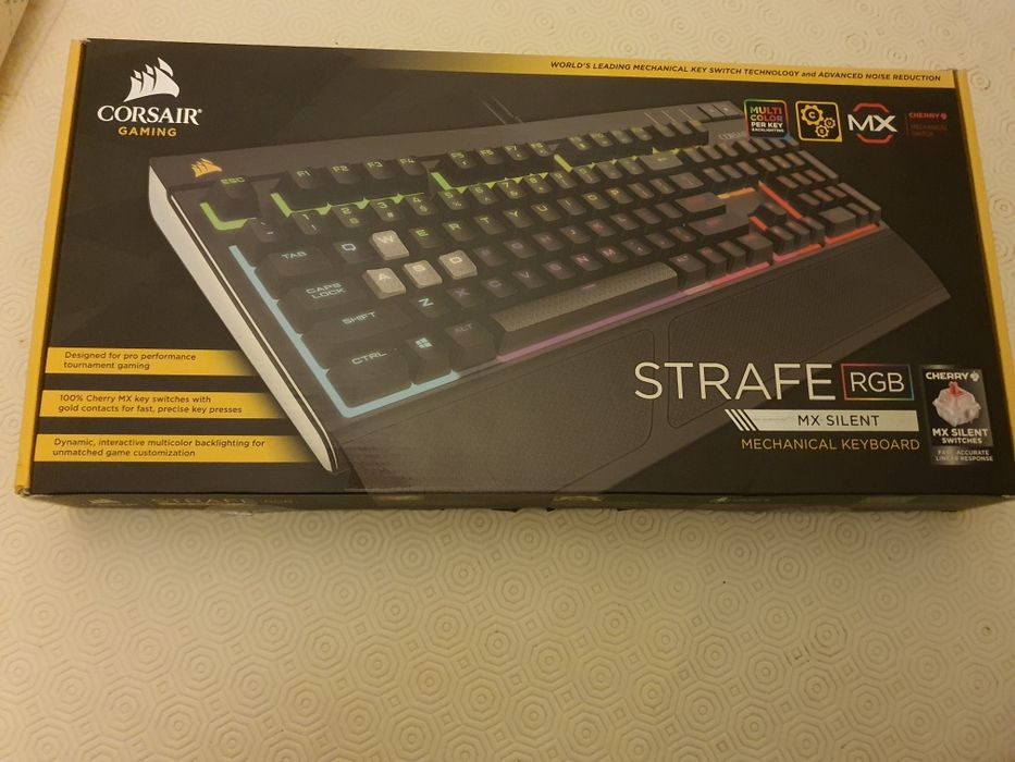 Teclado Corsair Strafe RGB