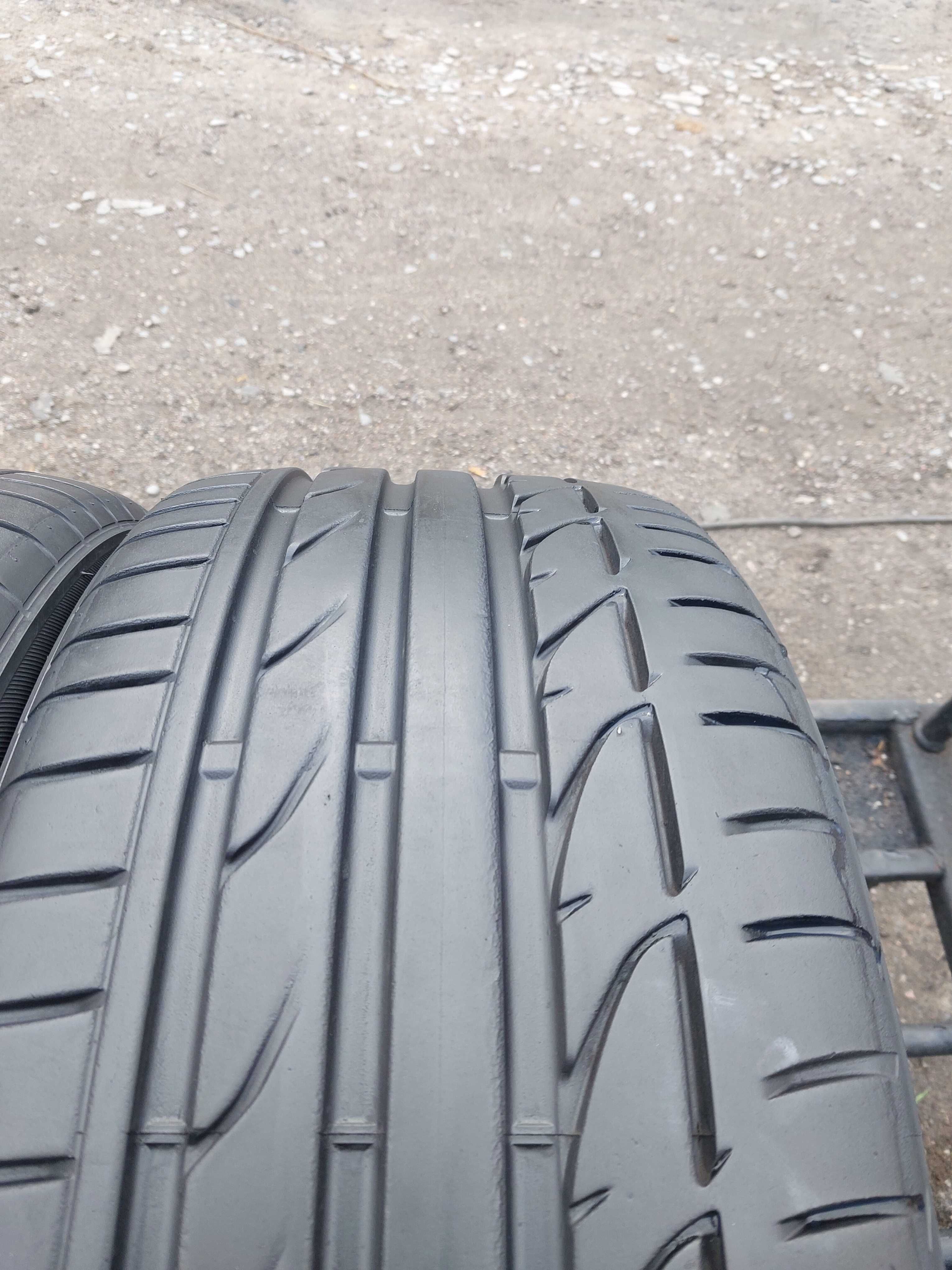 Opony letnie 225.40.18 Bridgestone RSC 7mm Montaż