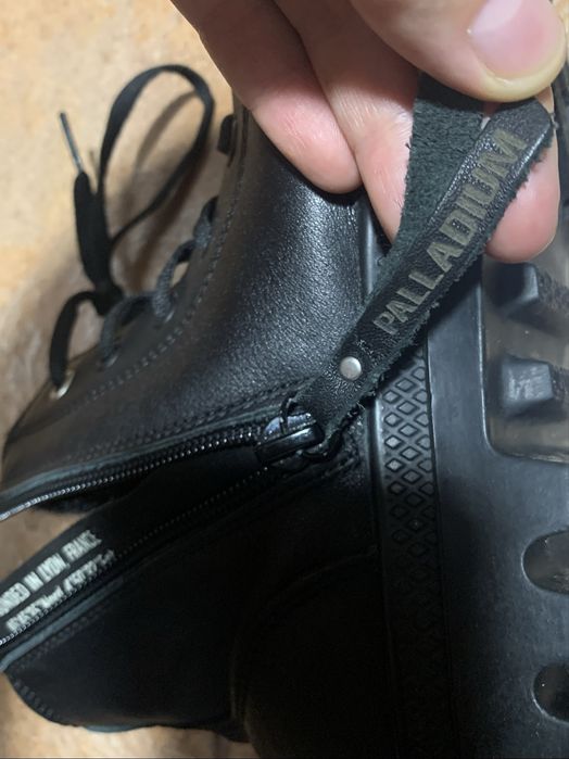 Palladium шкіряні кеди на цигейці