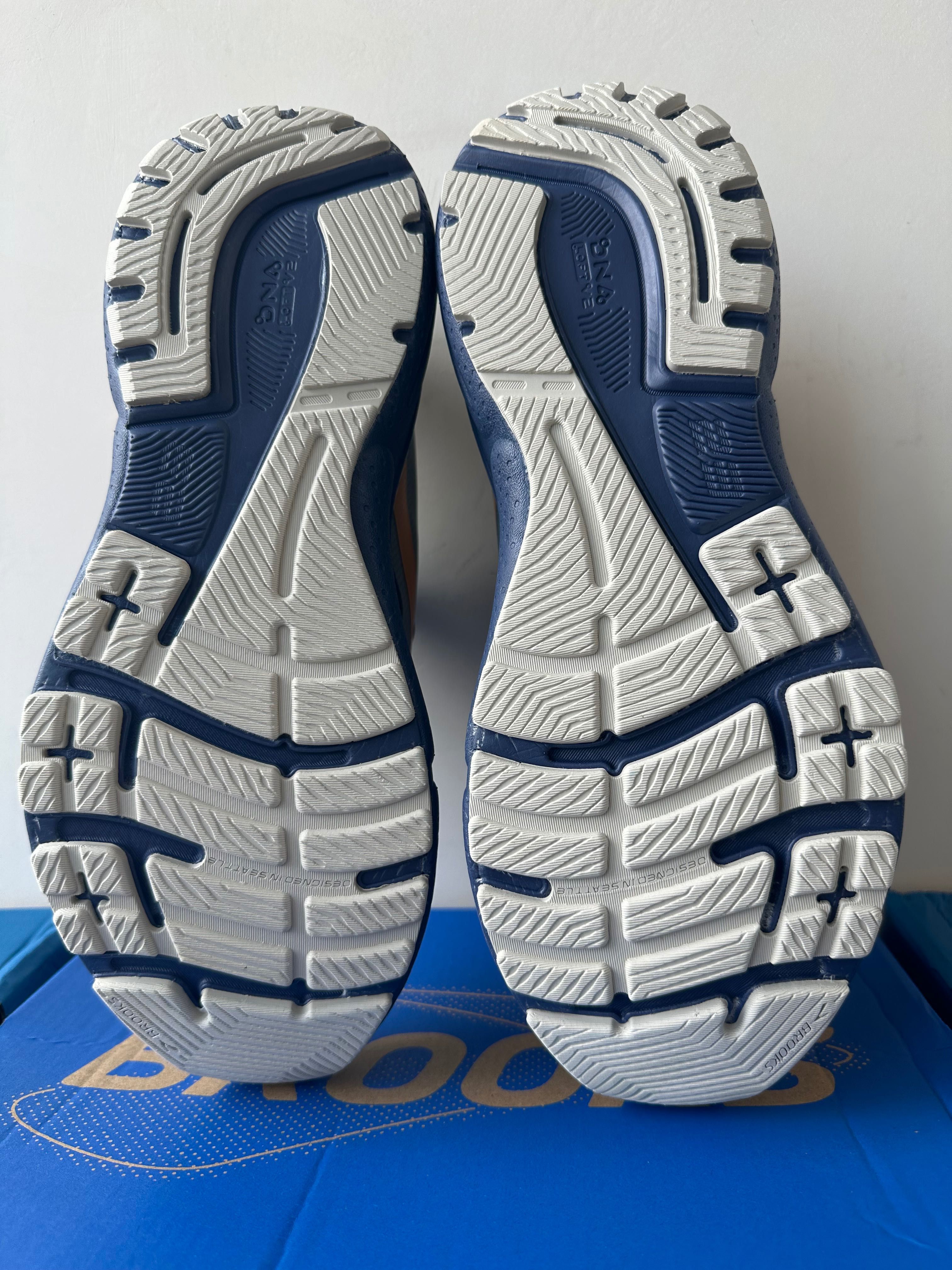 Кросівки Brooks Adrenaline 23! Розмір 45 29 см! Оригінал!