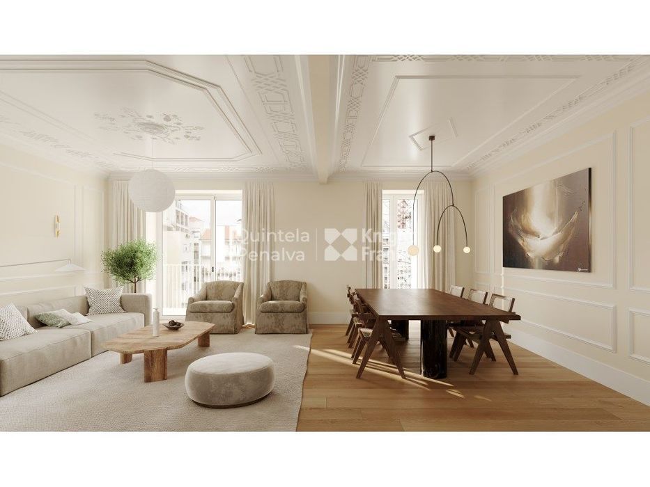 Apartamento T2, com terraço, na Avenida Miguel Bombarda.