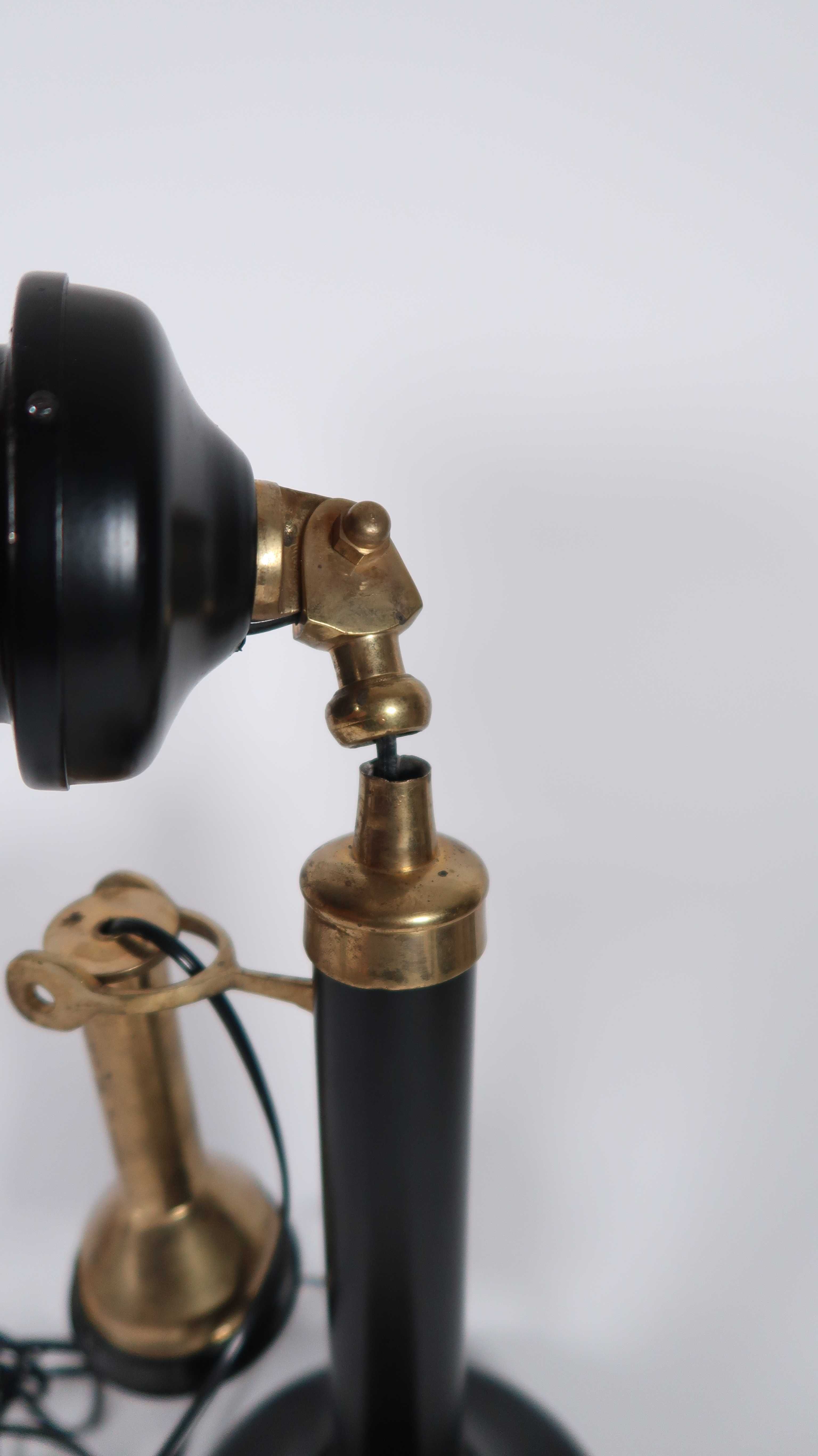 Telefone analógico antigo