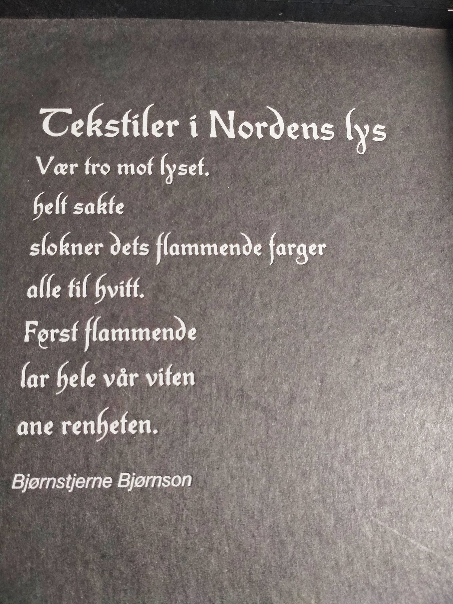 Jedwabny szal apaszka chusta TYRIHANS 100% jedwab nowy norweski