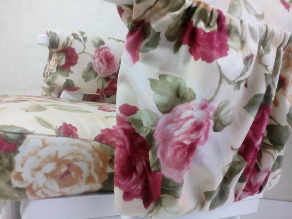 Fotel bujany , angielskie róże , na prezent