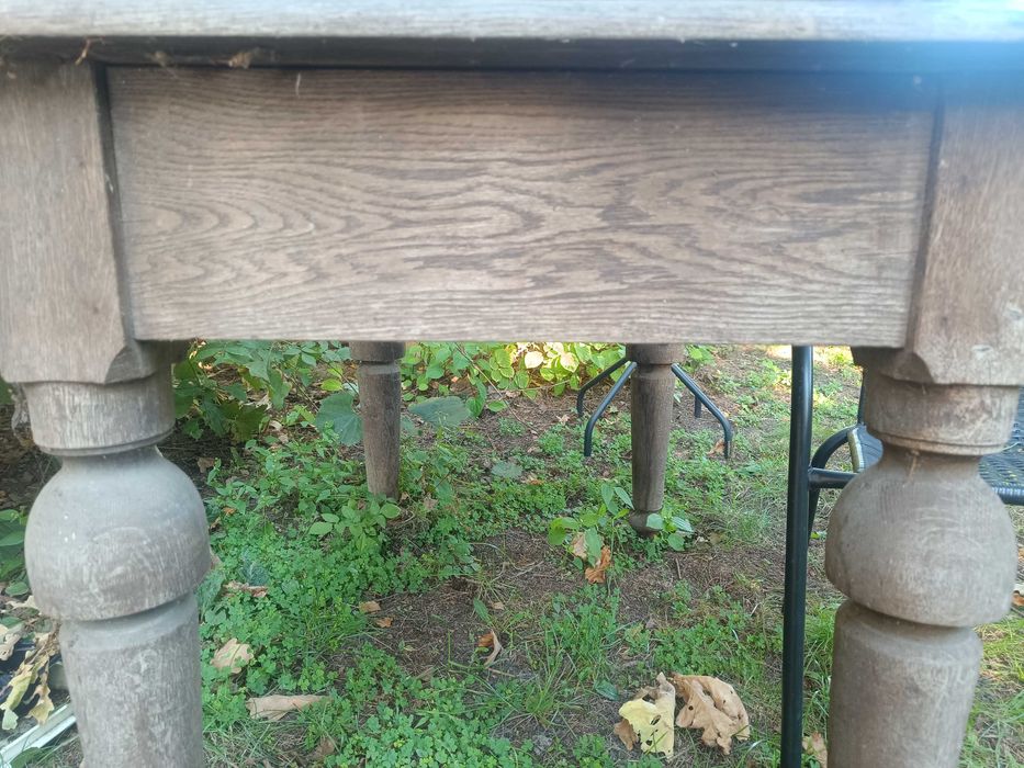 Stół drewniany zabytkowy, do renowacji