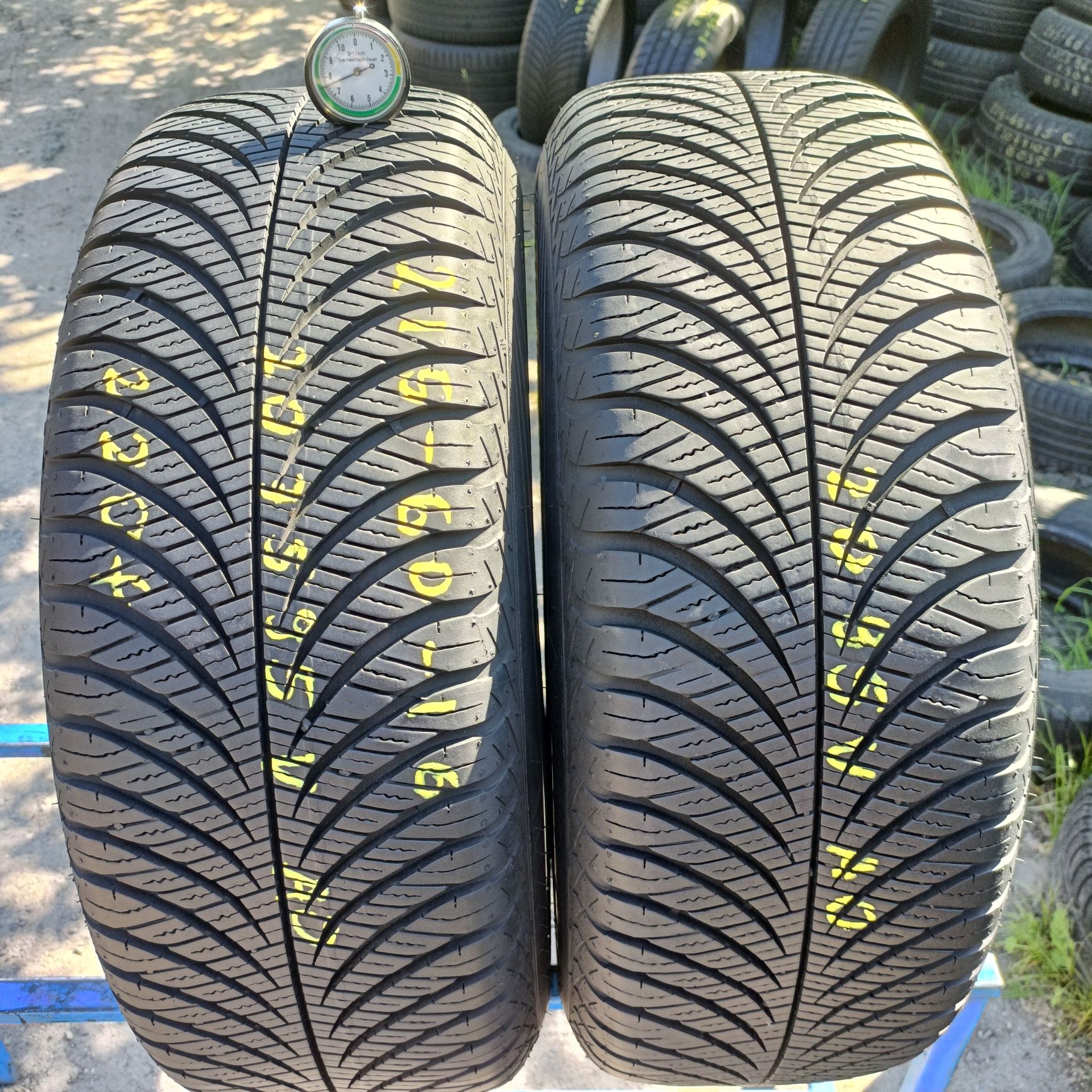 215/60r16 Goodyear Vector 4 seasons z 2020r 7,5mm jak nowe