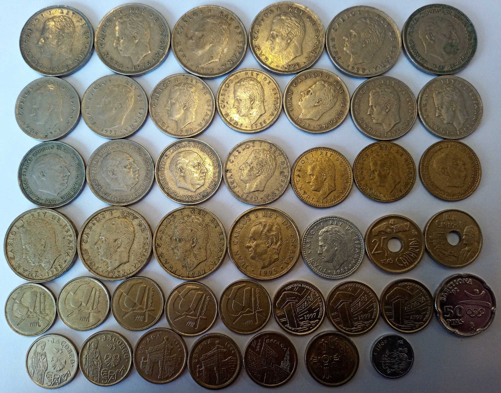 Lote de 43 moedas, pesetas.