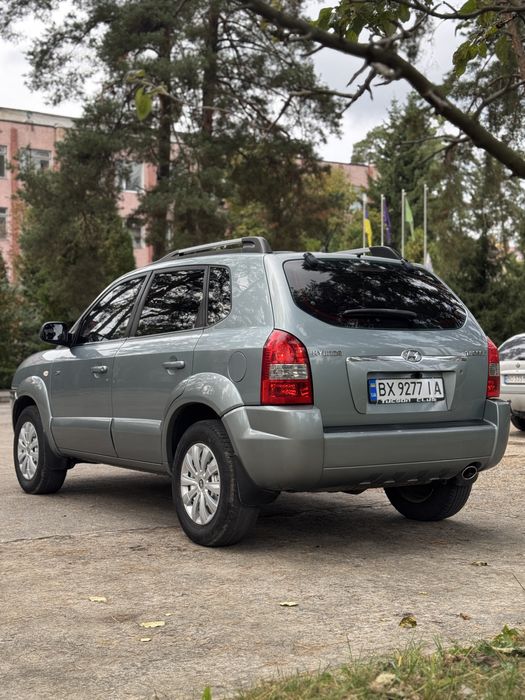 Продам Hyundai Tucson 2007 рік 2.0 газ/бензин 4x4 мехака
