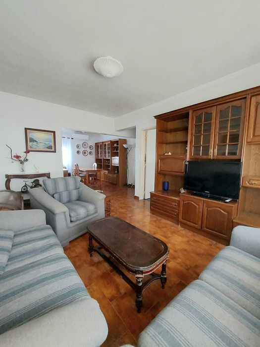 Apartamento para arrendar T3 em Santa Iria da Azoia