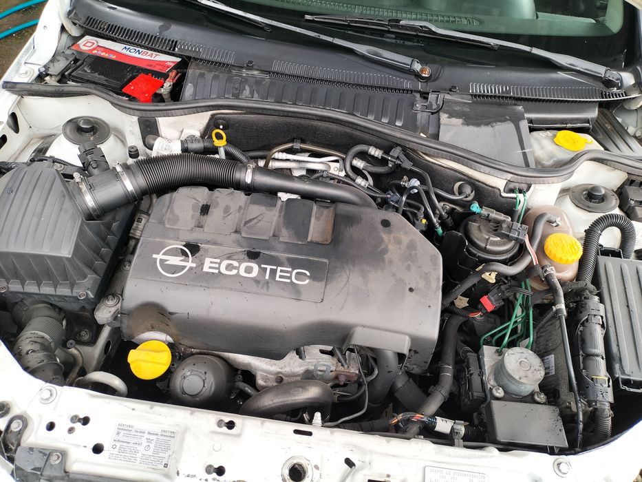 Opel corsa c 1300 comercial