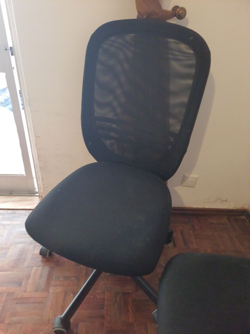 2 cadeiras rotatórias em perfeito estado