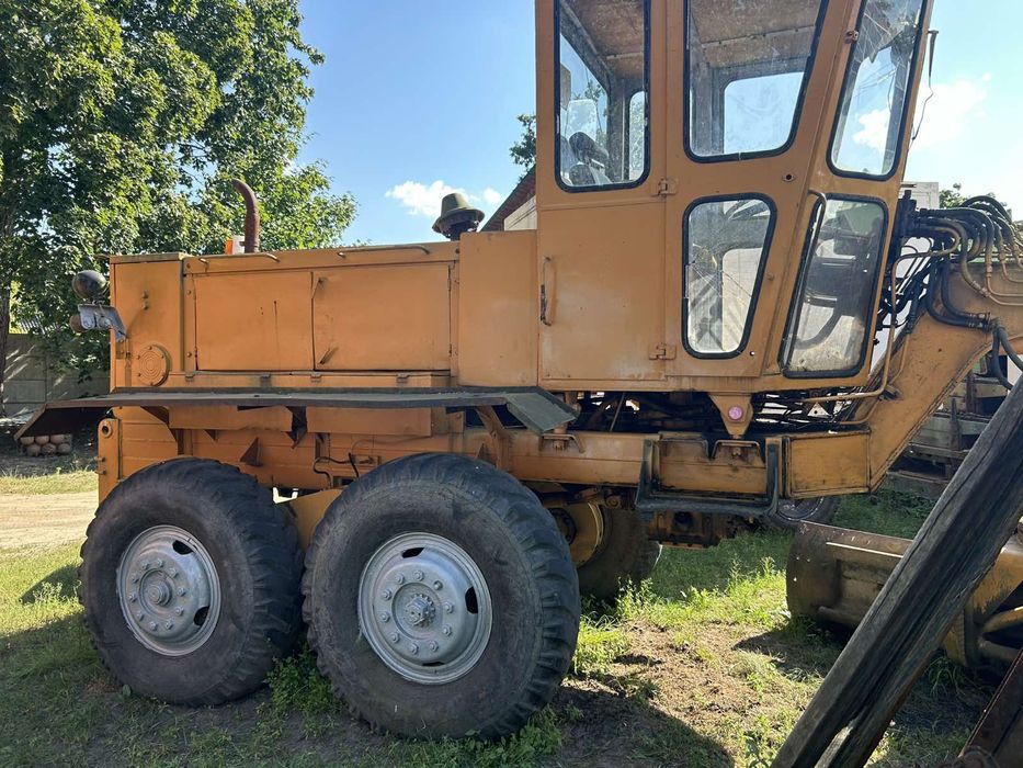 Продам грейдер ДЗ-143