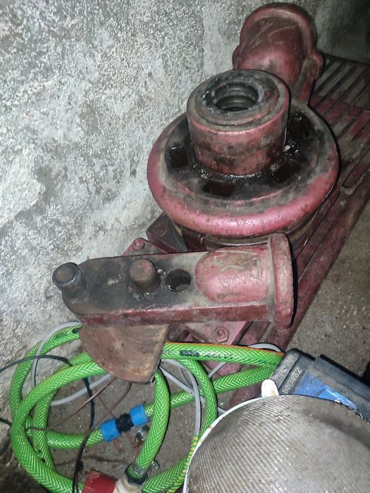 Prensa manual em bom estado