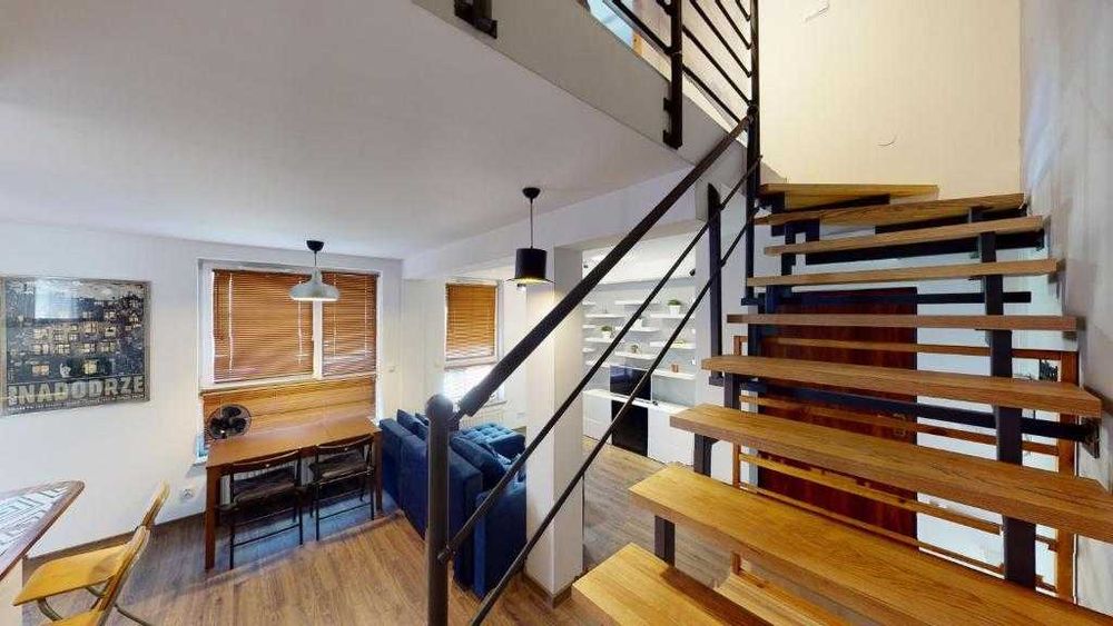 Dwupoziomowy Apartament przy Wrocławskim Rynku, max 8 os, balkon