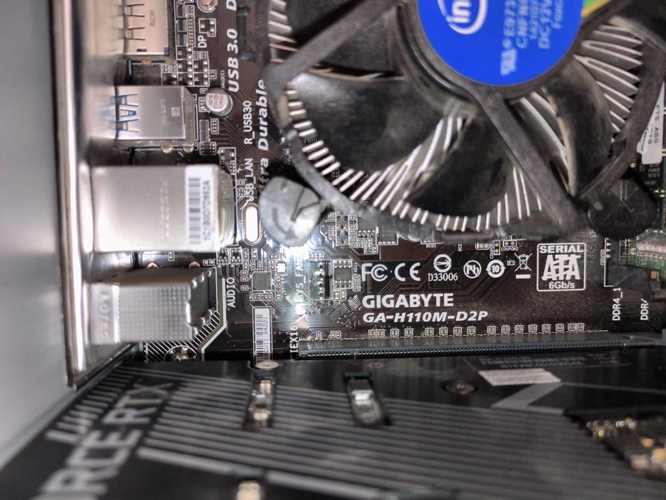 RTX3050 + intel i5-7400 + 32 GB RAM +dysk SSD512