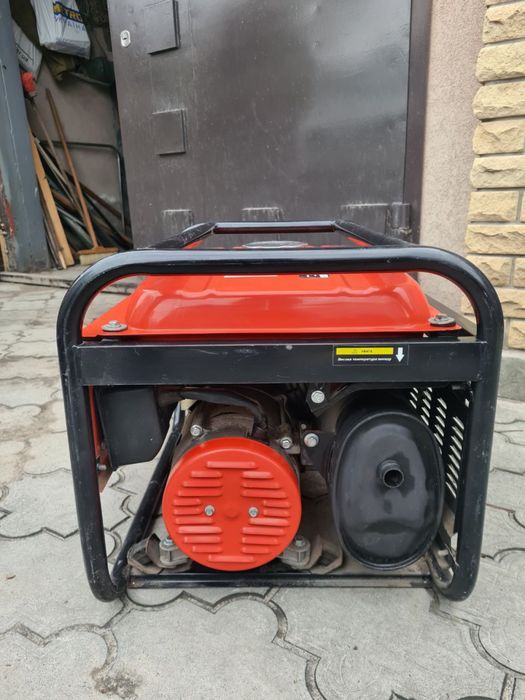 Генератор бензиновый 2,5 кВт
