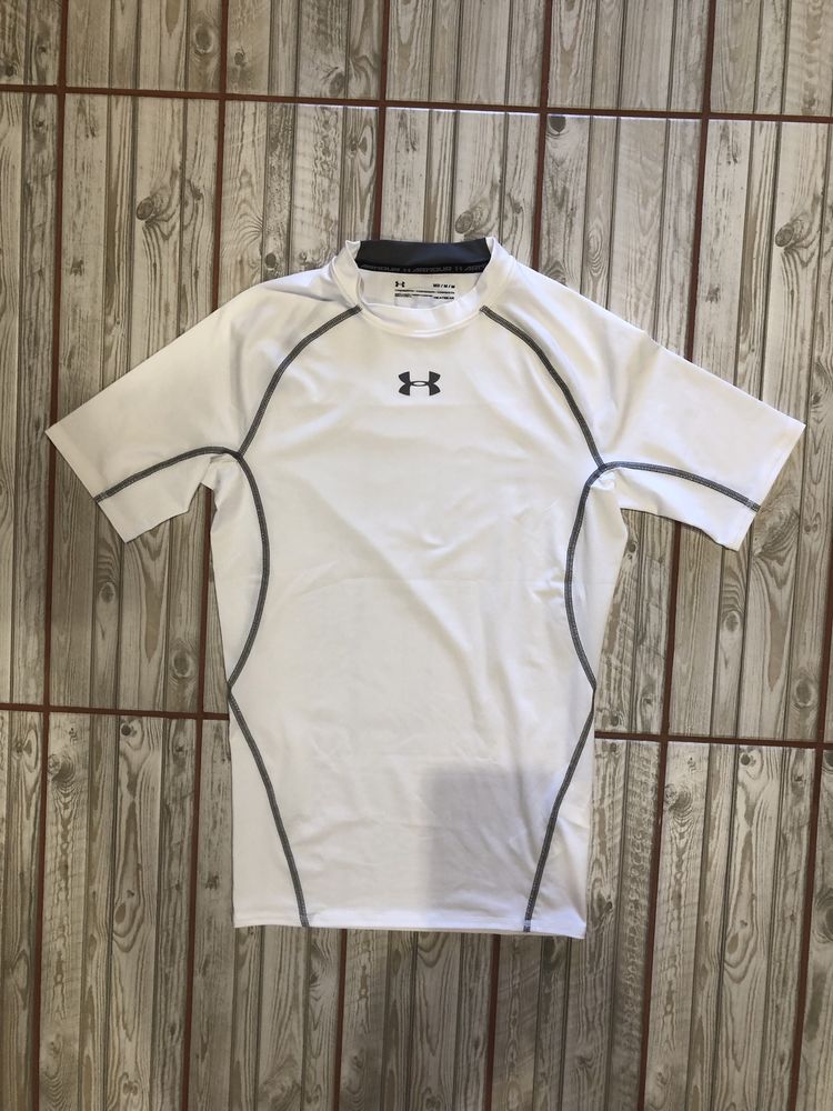 Компрессионная, термо футболка Under Armour