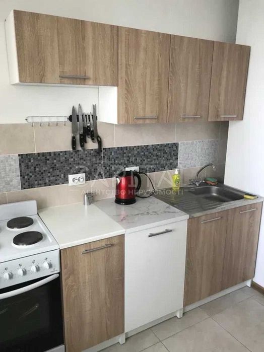 Продаж 3х кімнатної квартири 80кв.м. Дарницький район