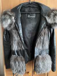 Женская кожаная куртка , размер M