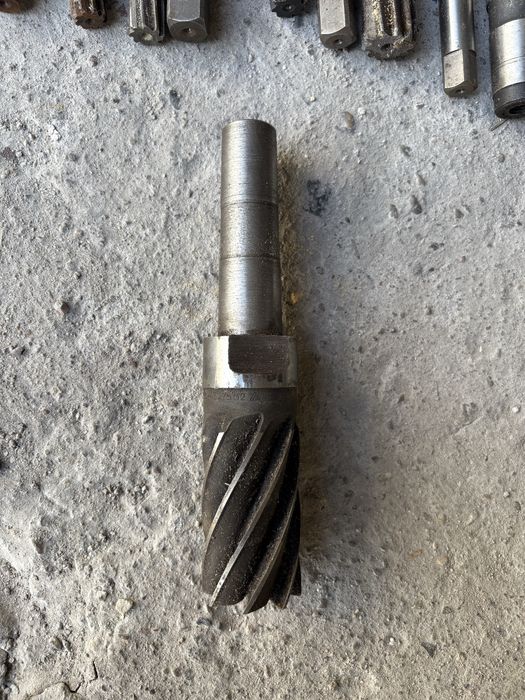 Rozwiertaki maszynowe na mm (noże tokarskie)