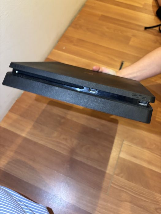 PlayStation 4 Slim 500GB