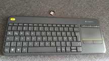 Klawiatura bezprzewodowa LOGITECH K400 Plus (niemiecki układ)
